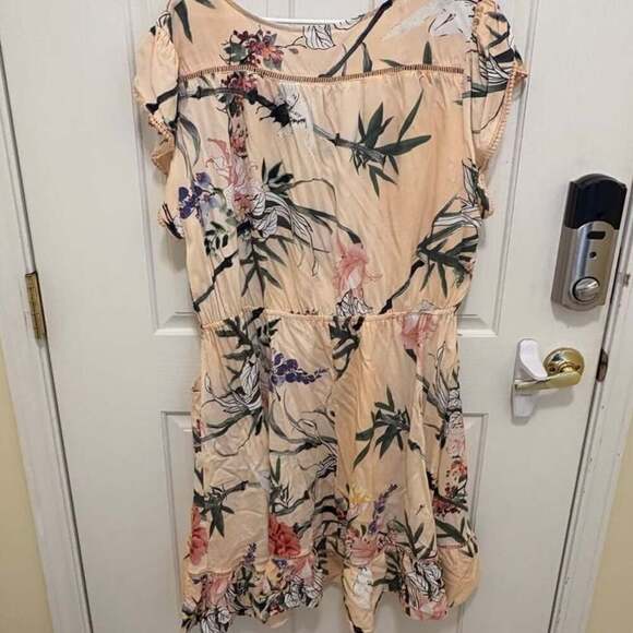 Jaase Short Sleeve Dresses - Picture 7 of 7